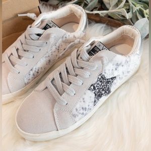 BRAND NEW Vintage Havana Kasey Sneaker Size 7